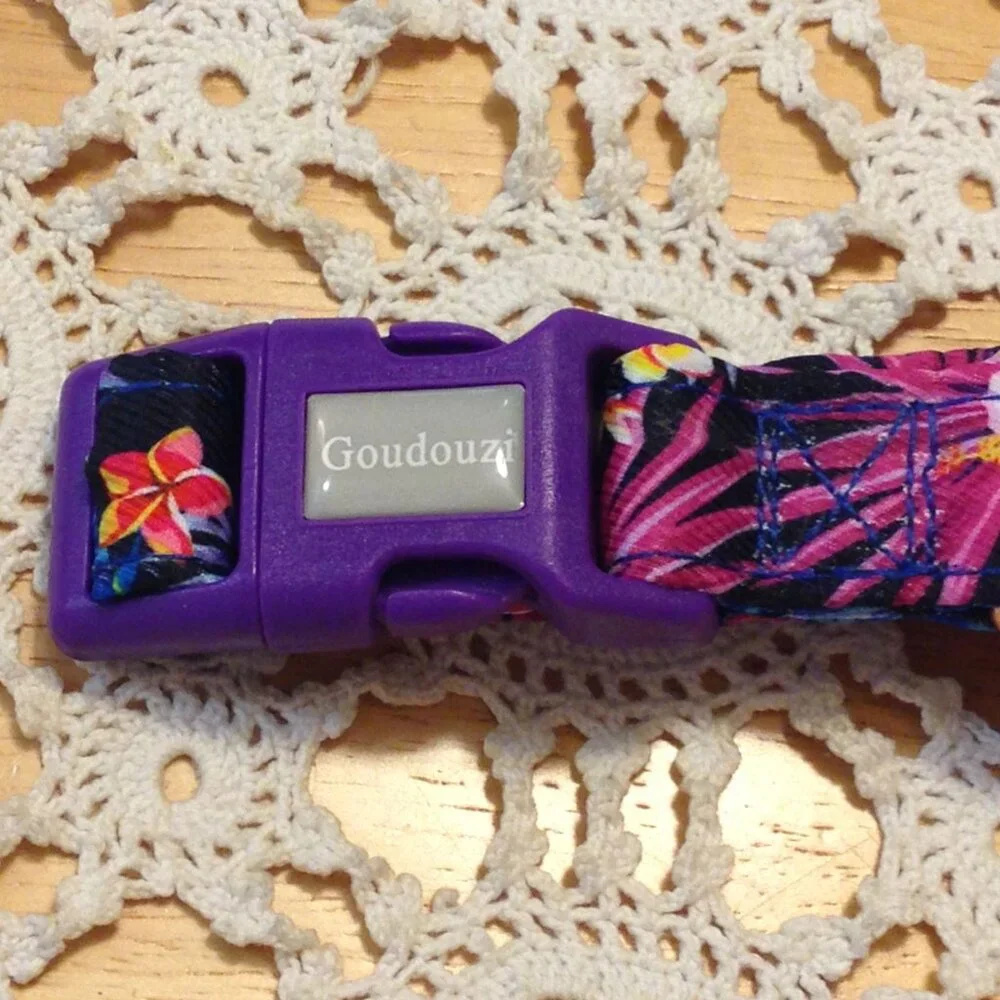 Dog collar, floral pattern, size medium, new item